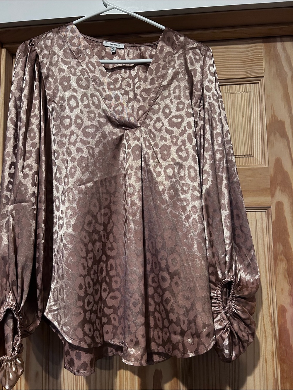 JODIFL Rose Taupe Satin Leopard-Print Blouse